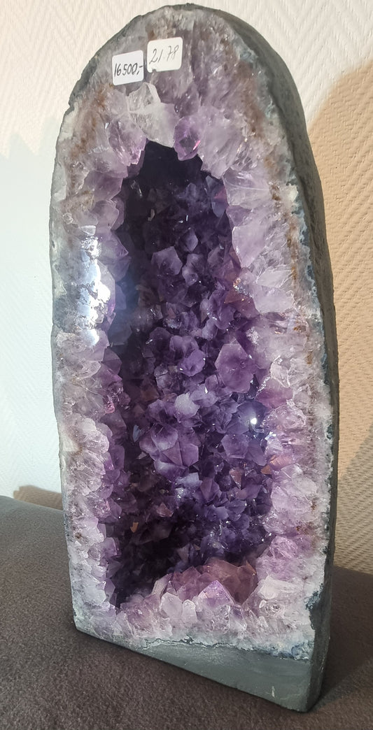 Ametystgrotte 21,78 kg. – bilde 2 av 4