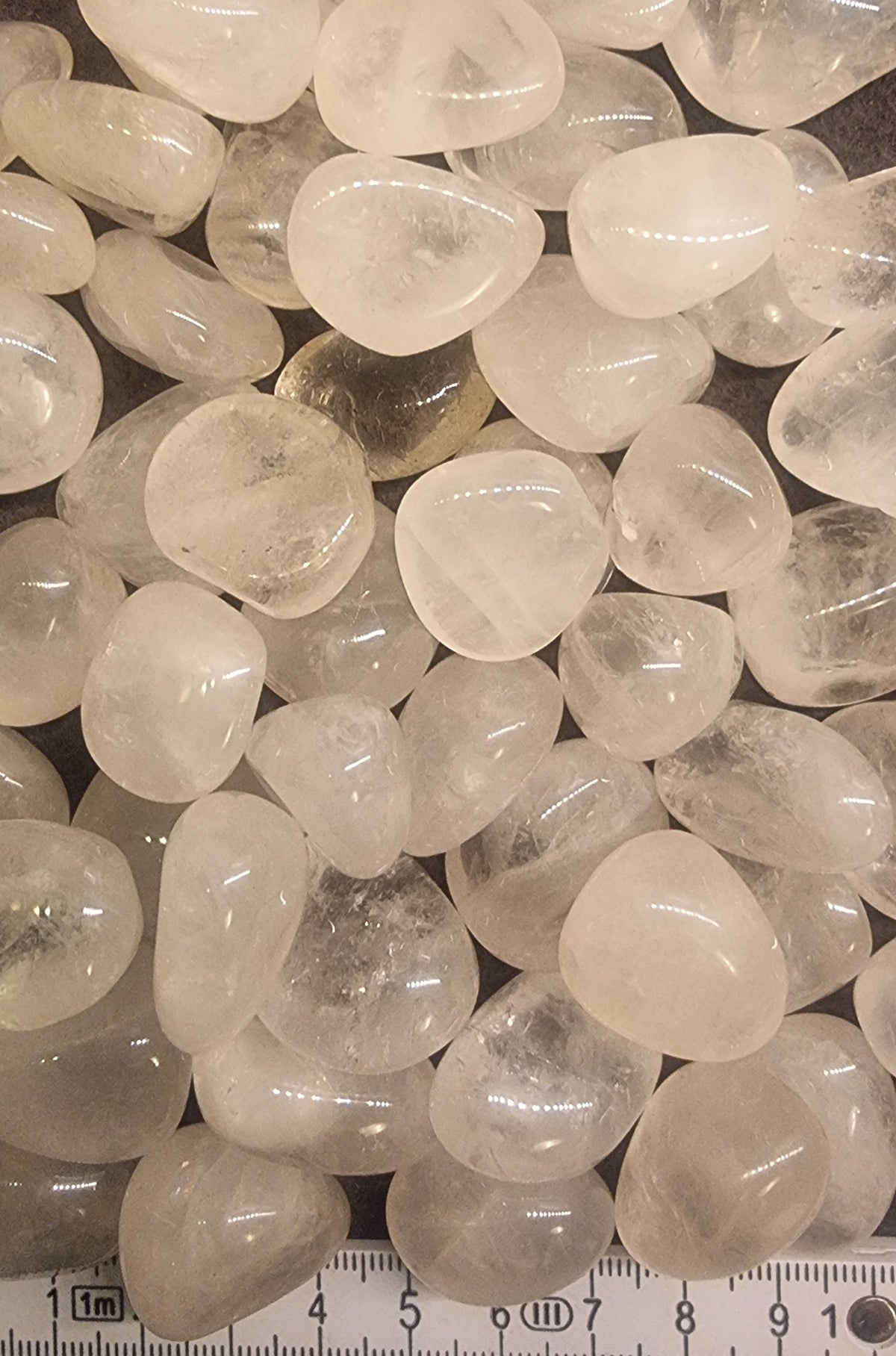 Translucent kvarts – tromlet stein