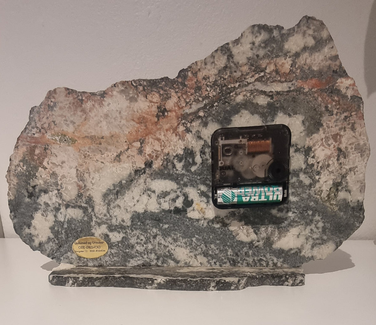 NATURSTEINSKLOKKE MED TERMOMETER – GARDERFJELLET