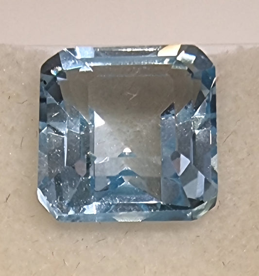 Sky Blue Topas – stor fasettert edelsten