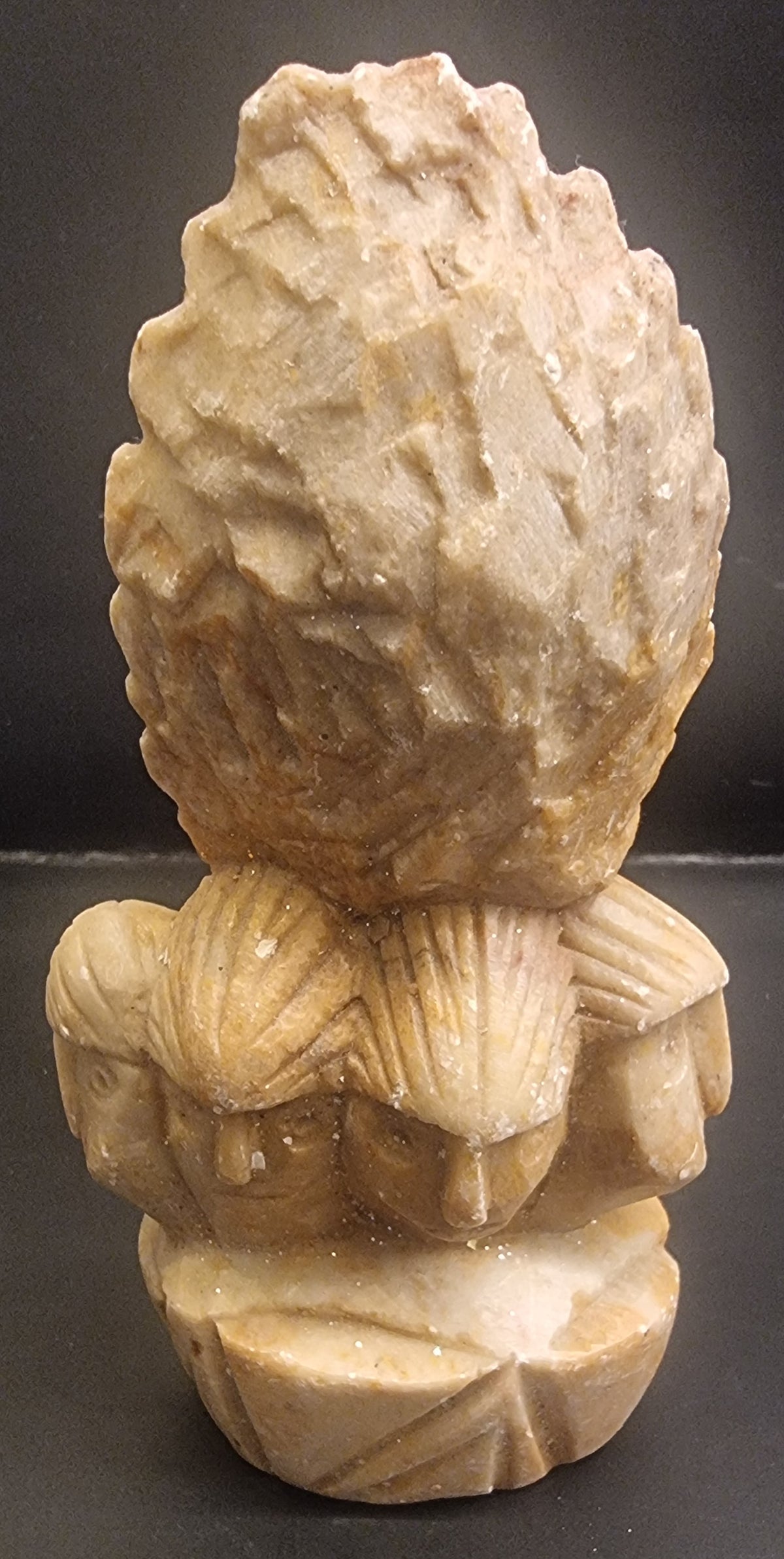 Håndskåret Ganesha i naturstein – 12,5 cm