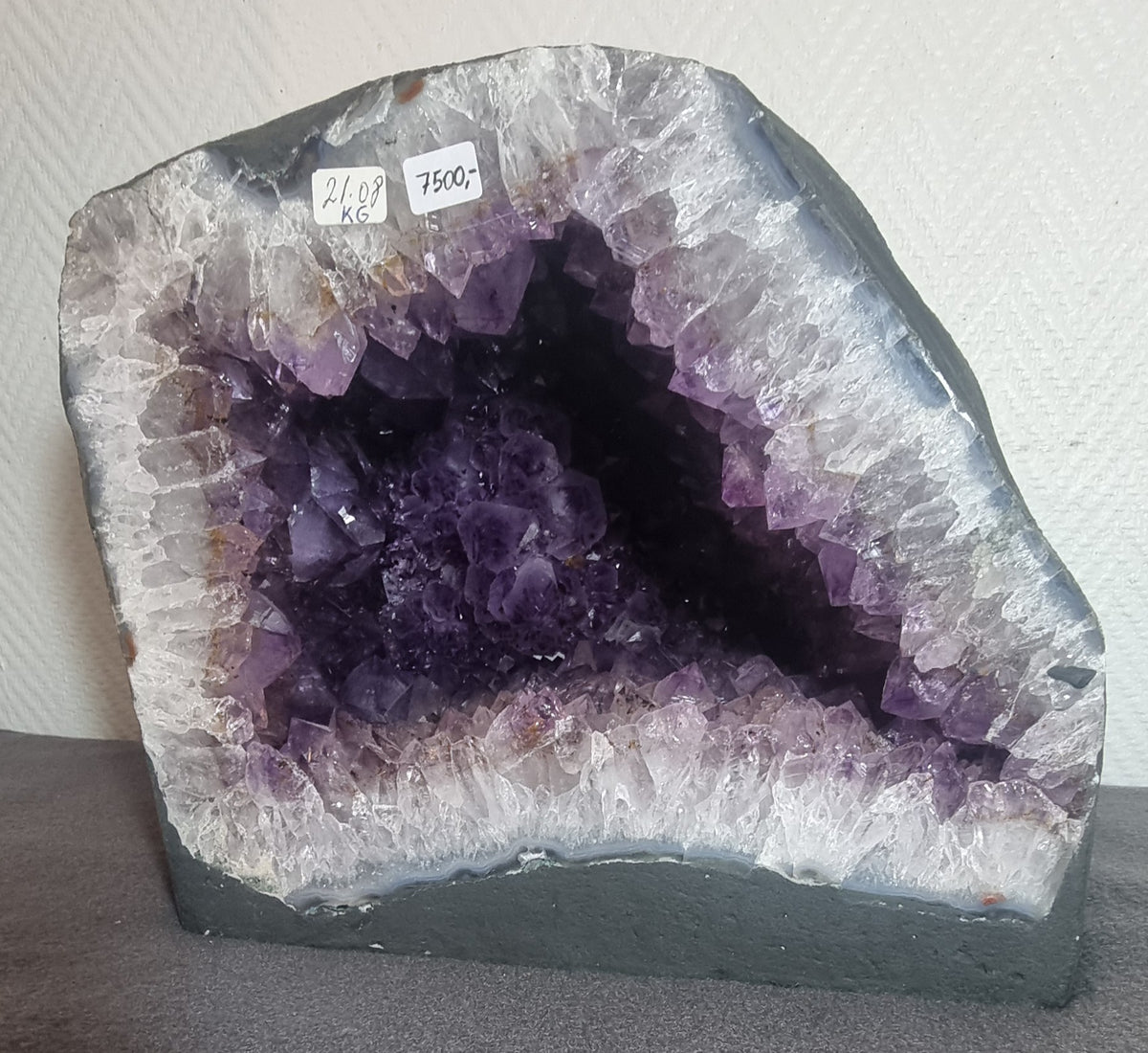 Ametystgrotte 21,08 kg – bilde 3 av 4