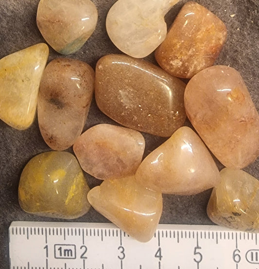 Golden Healer – tromlet stein