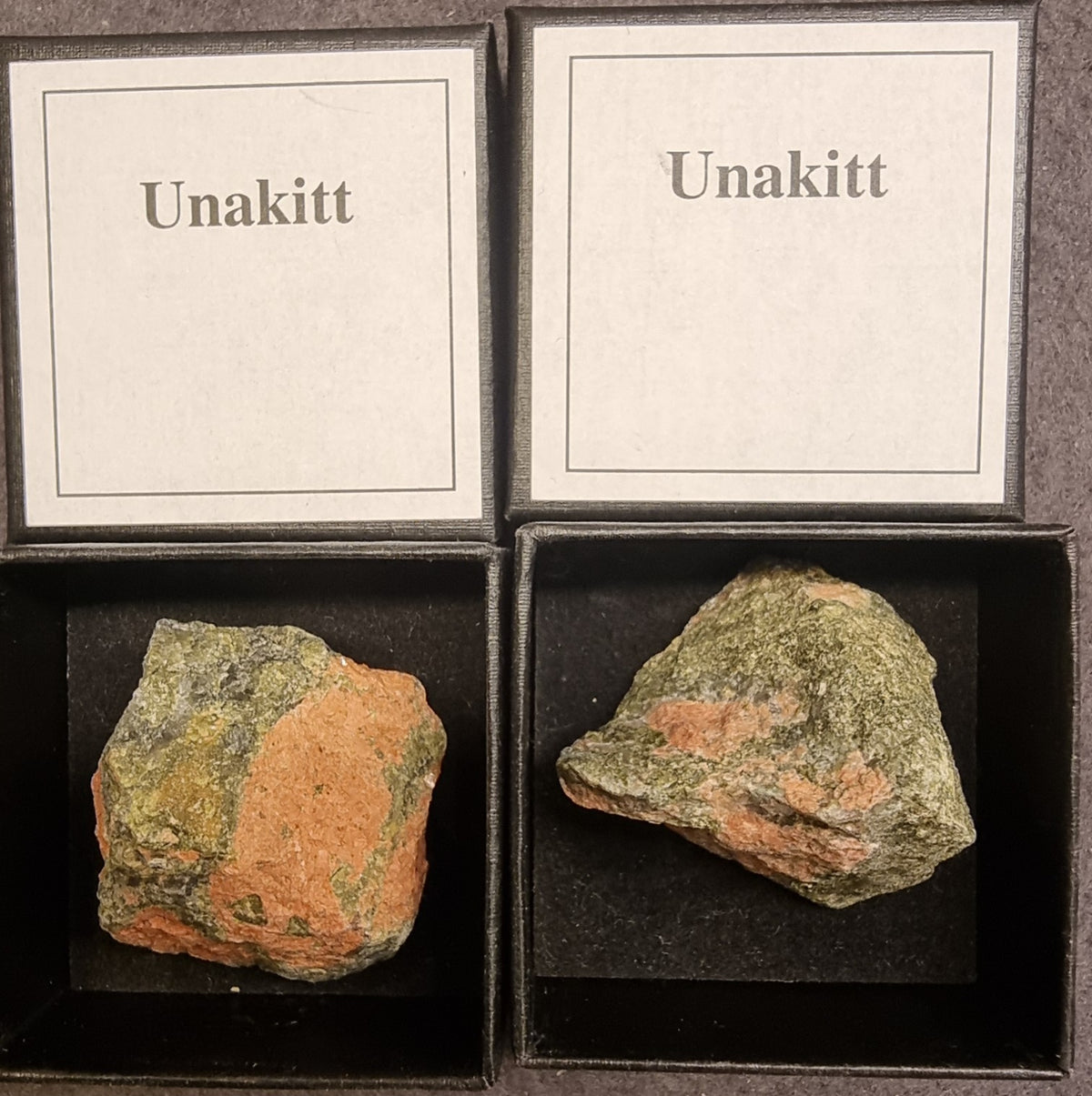 Unakitt – rå stein i gaveeske