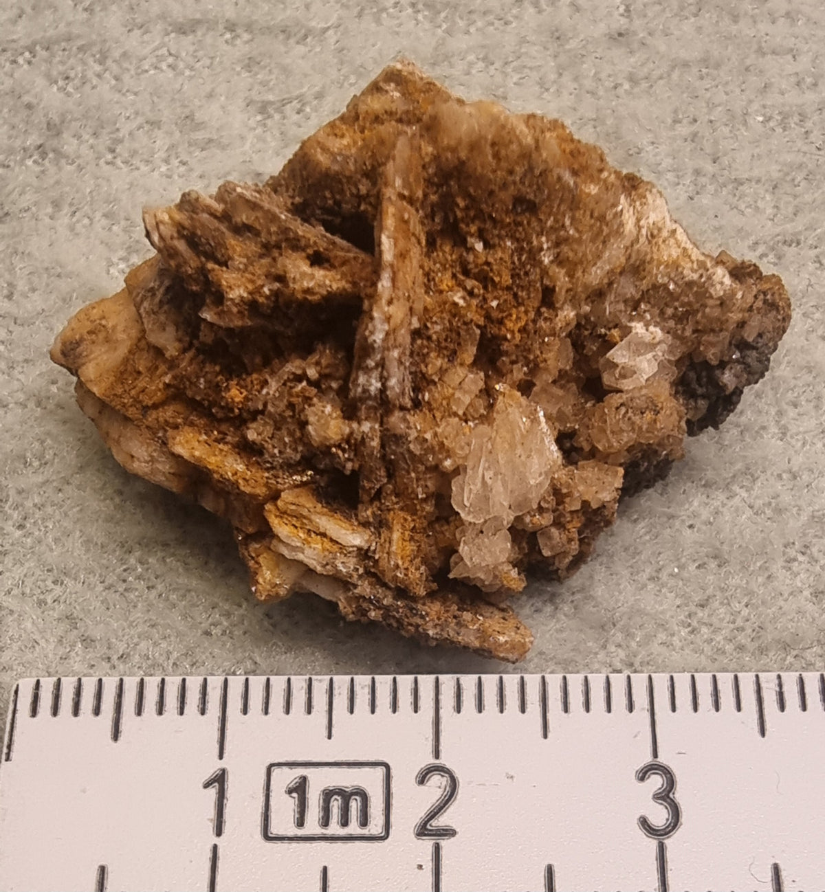 Barytt – Hellas – naturlig krystallgruppe
