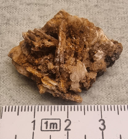 Barytt – Hellas – naturlig krystallgruppe