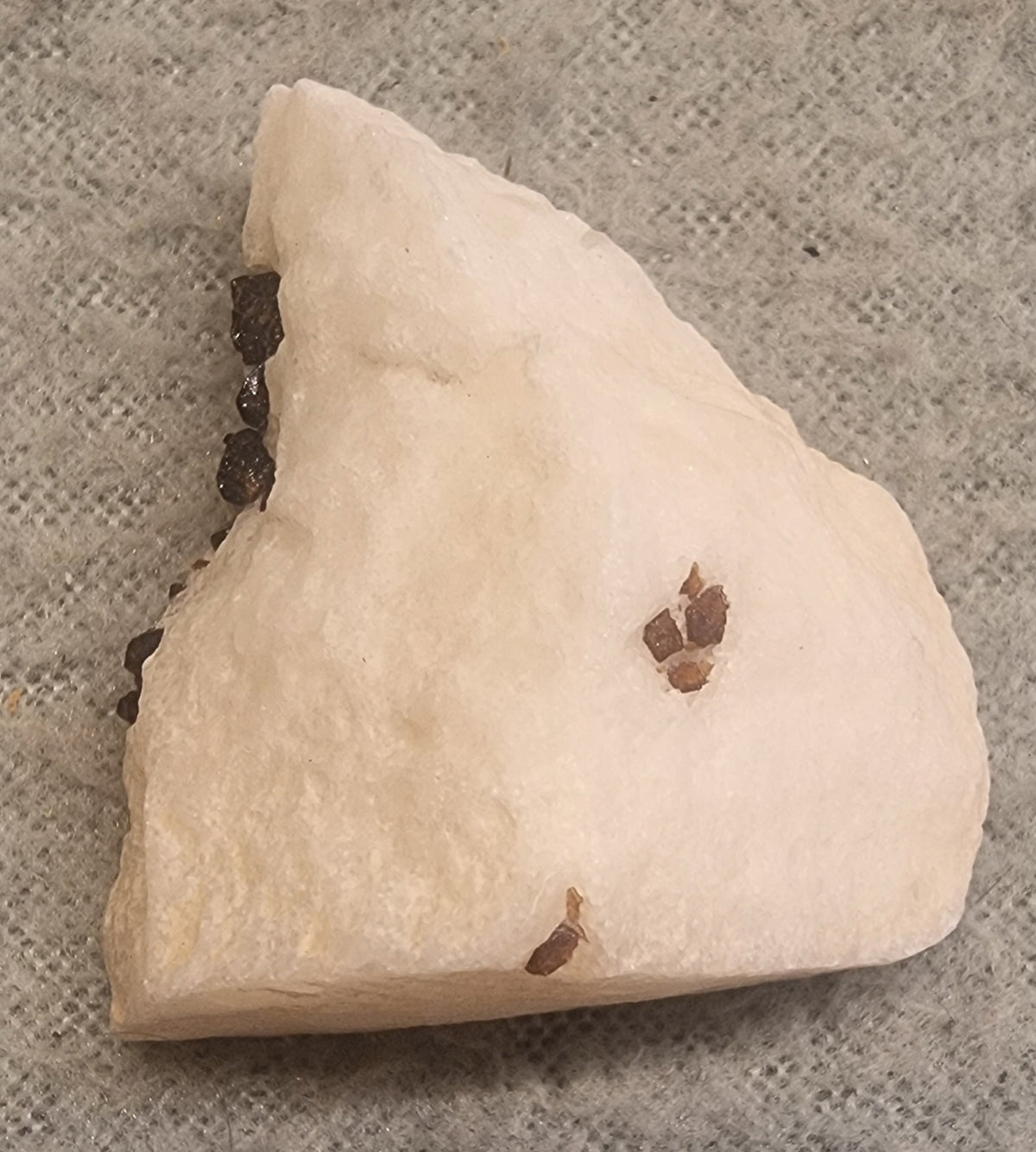 Pyrop i kromholdig diopsid – Almklovdalen, Norge