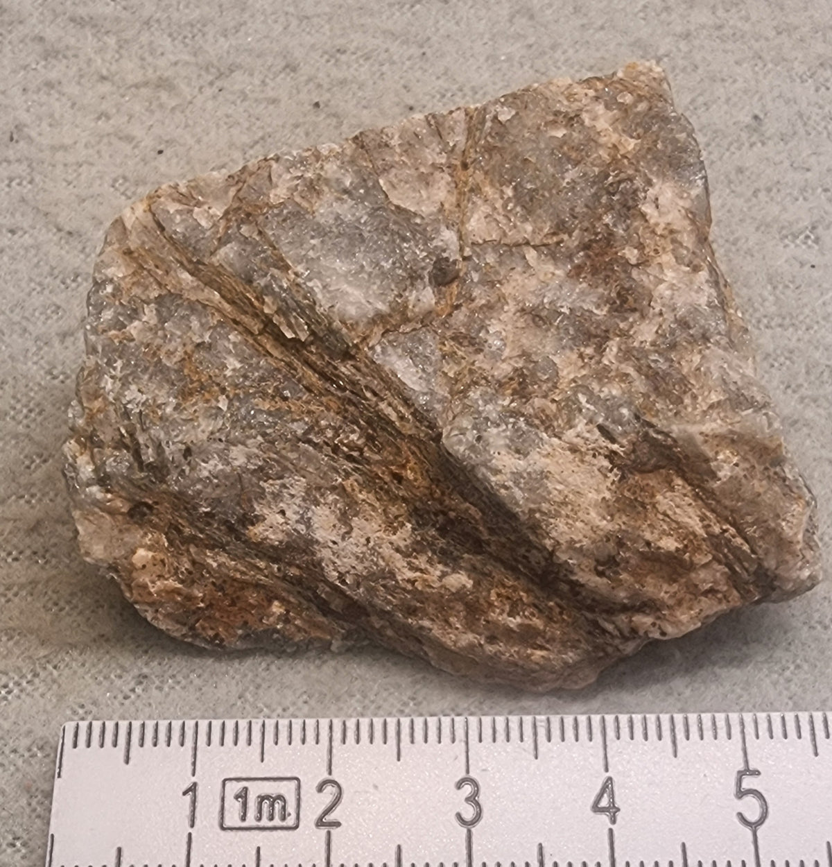 Aktinolitt – rå mineralprøve – BRD