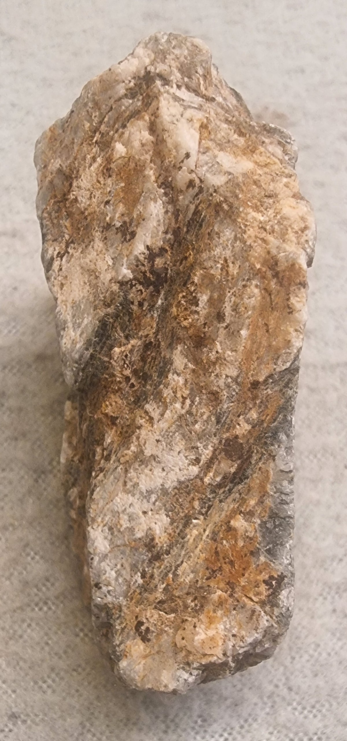 Aktinolitt – rå mineralprøve – BRD