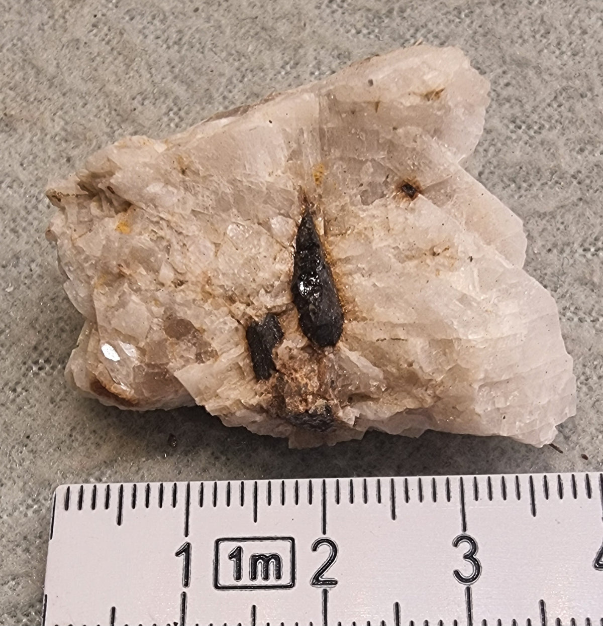 💎 Magnesitt med apatitt – Altermark, Rana, Nordland