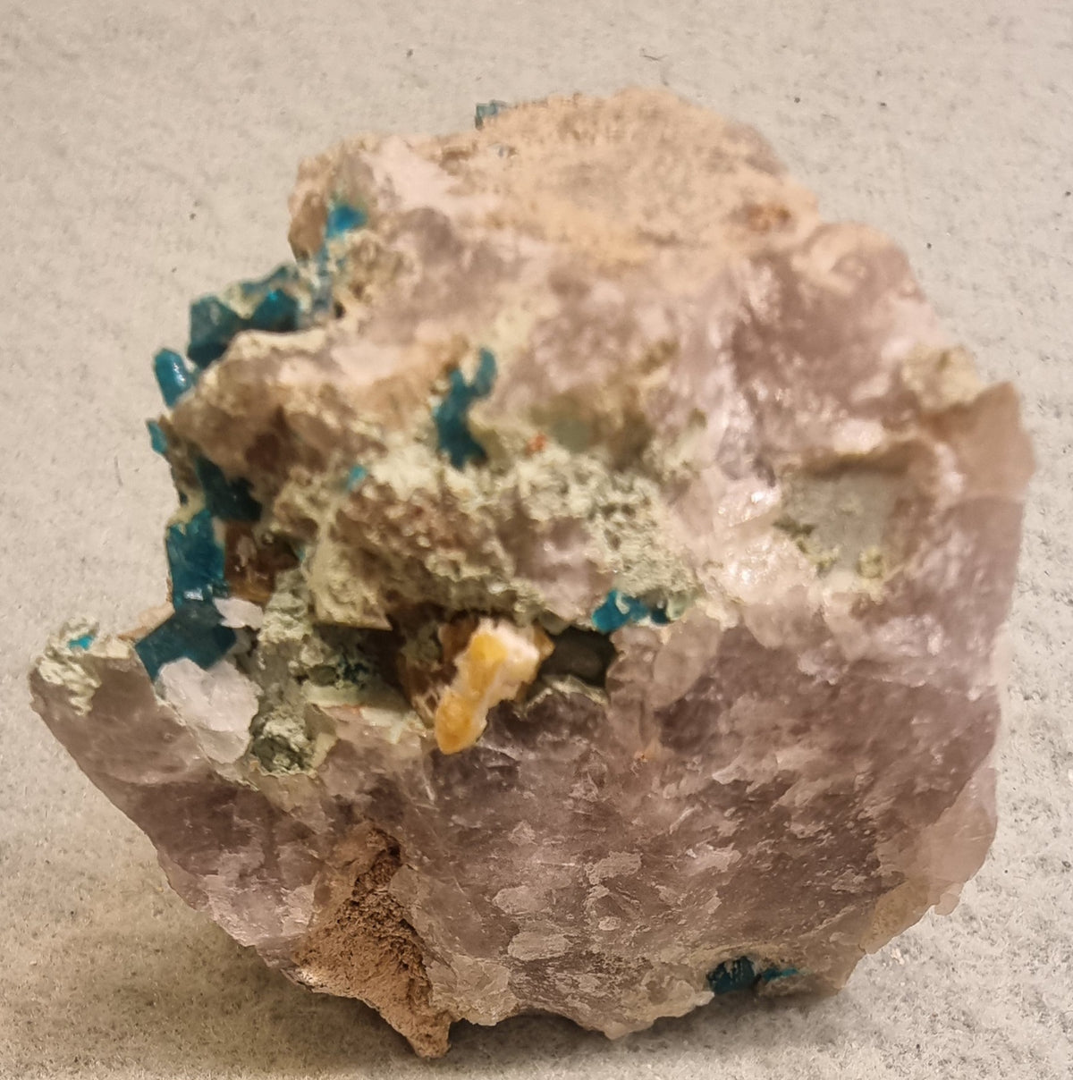 DIOPTAS – OMAUE MINE, KAOKOVELD, NAMIBIA