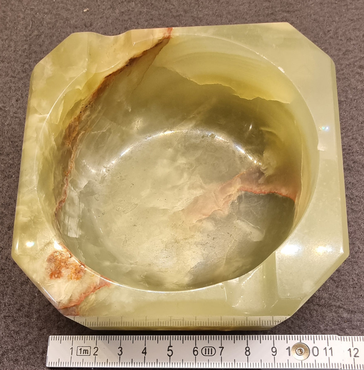 VINTAGE ASKEBEGER I GRØNN ONYKSMARMOR – CA. 11 CM