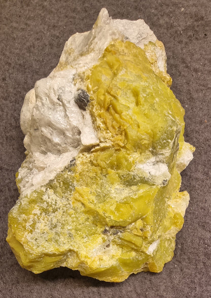 Olivine Opal – rått samlerstykke