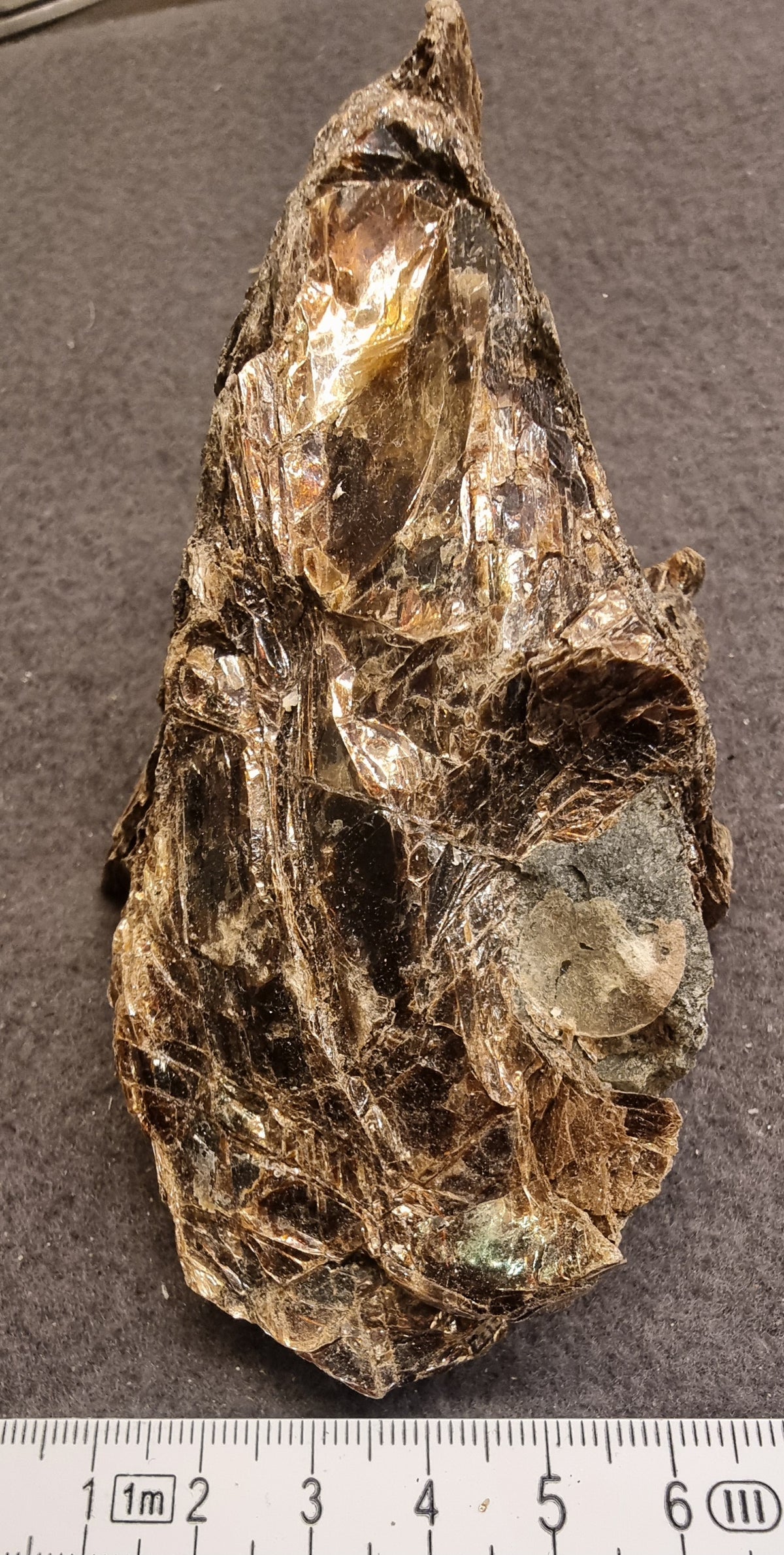 Biotitt – stor glimmerkrystall