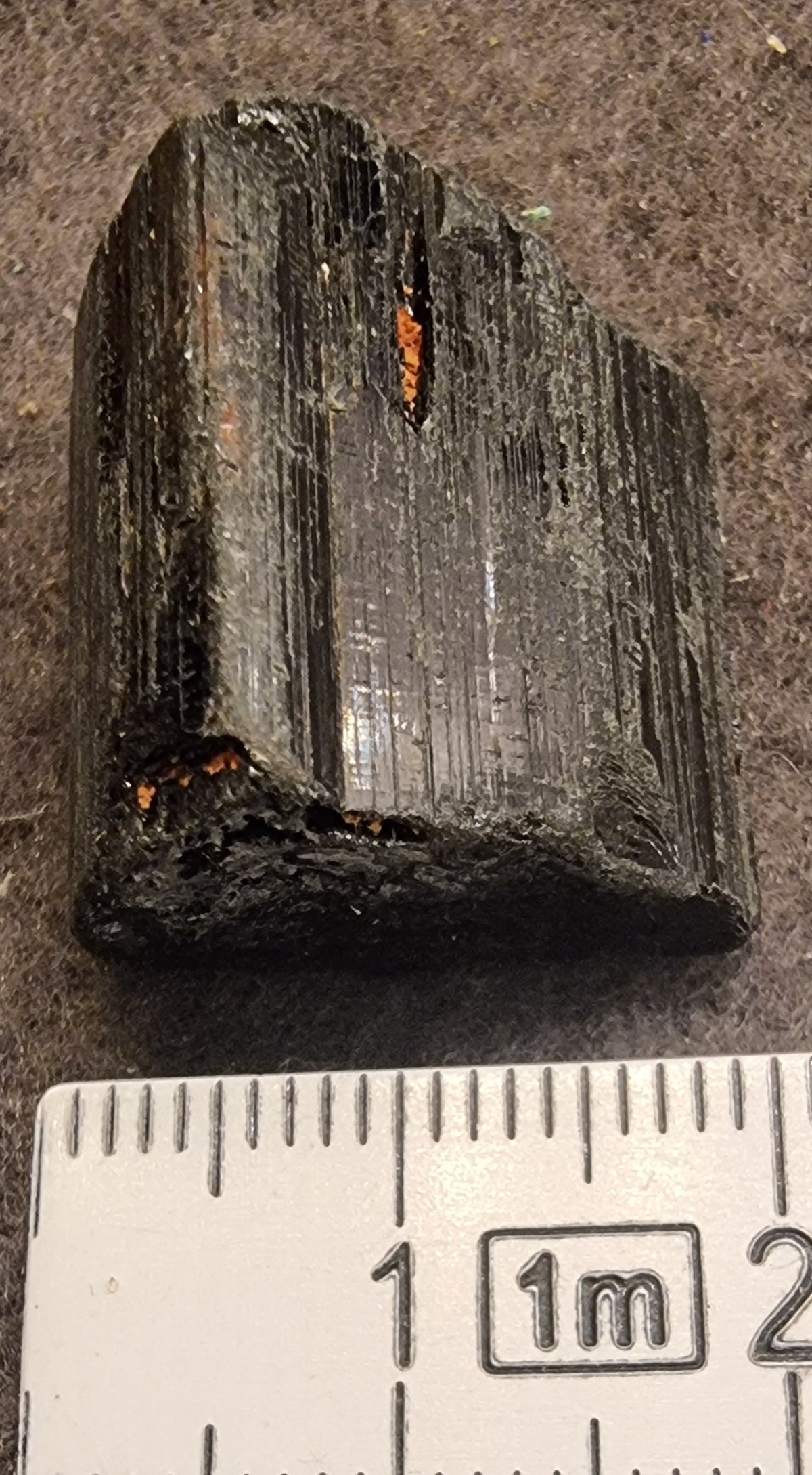 Svart turmalin – naturlig krystall