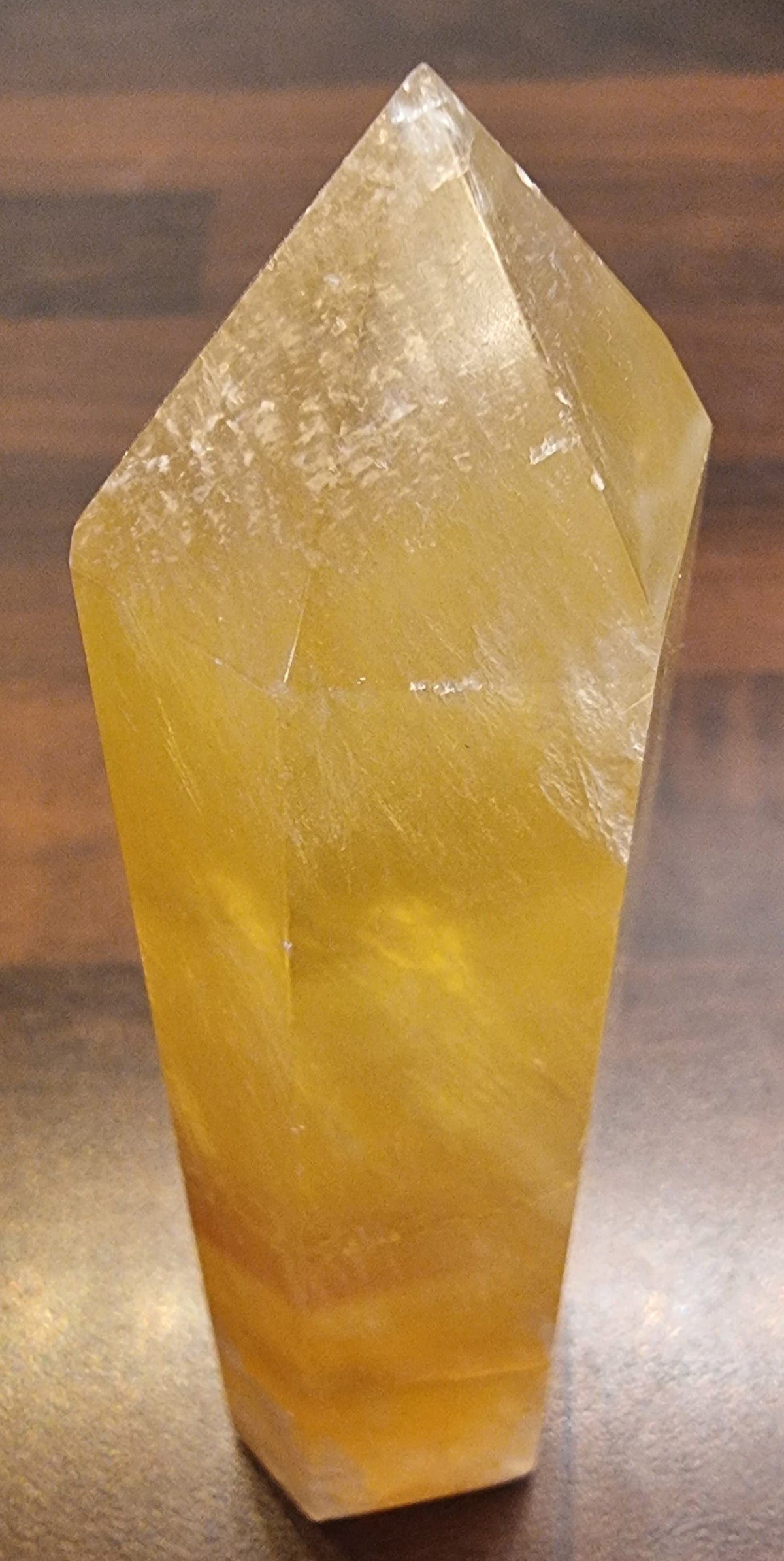 Honningkalsitt tårn – ca. 11 cm