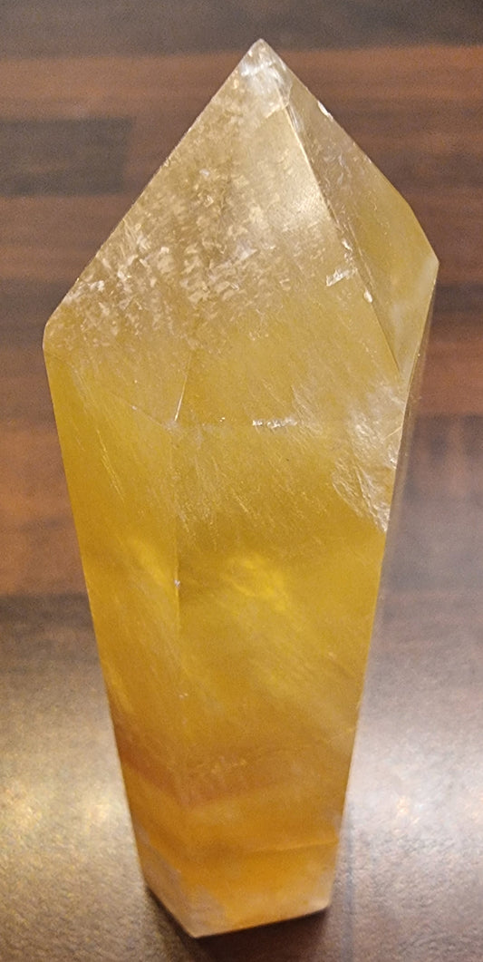 Honningkalsitt tårn – ca. 11 cm