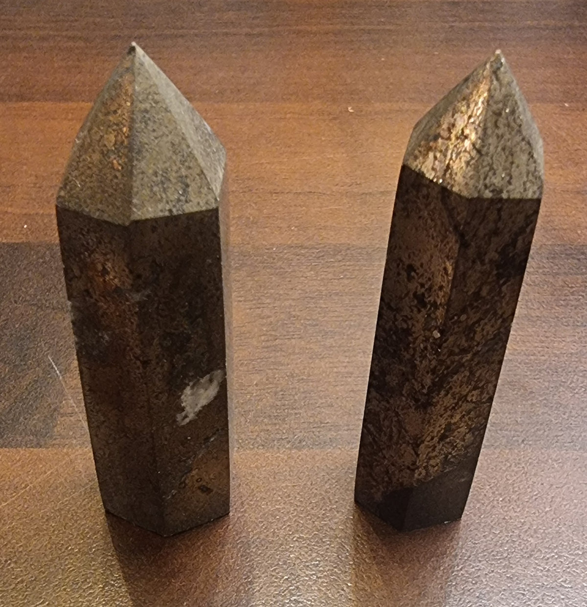 Pyritt tårn – ca. 5–6 cm