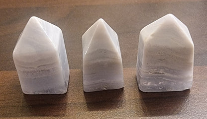 Blondeagat tårn – Blue Lace Agate – ca. 2–3 cm