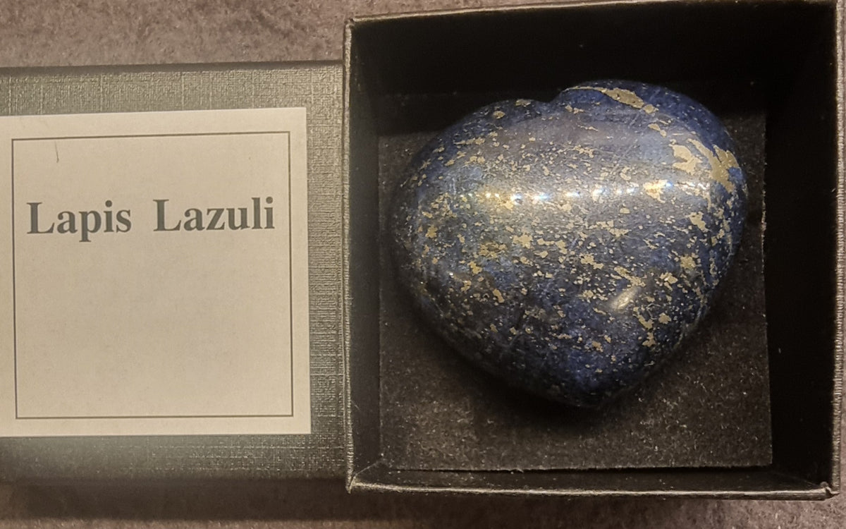 Lapis lazuli hjerte i gaveeske