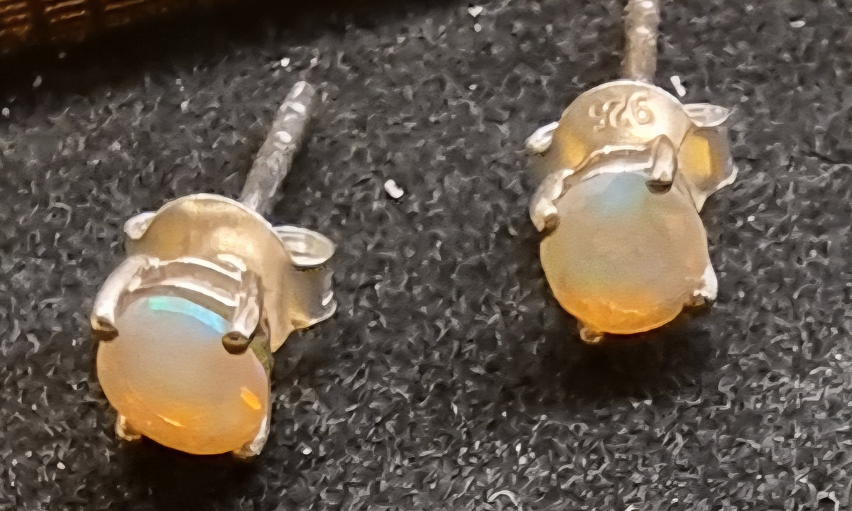 Etiopisk Welo-opal øredobber – 925 sterling sølv