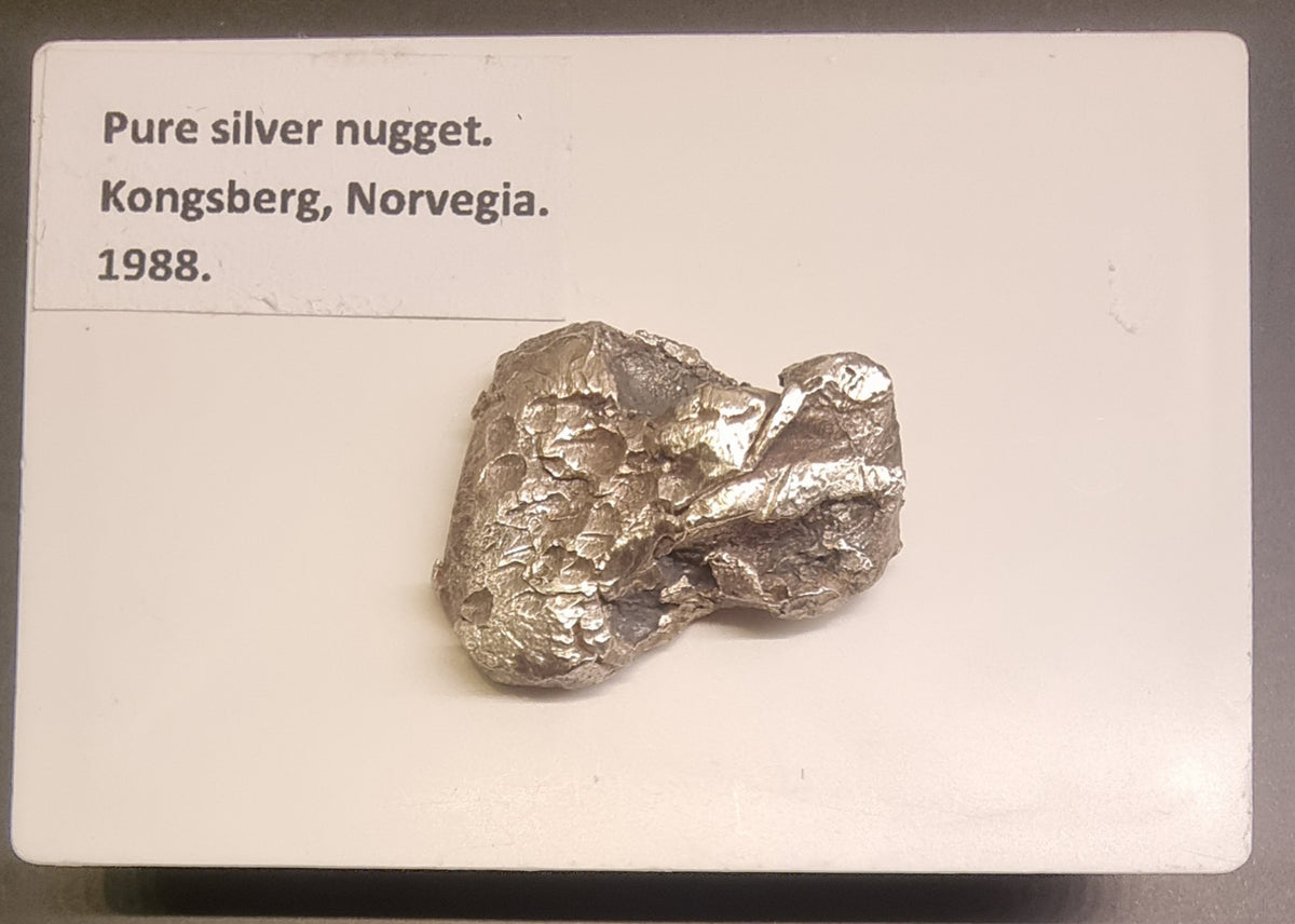 Gedigent sølv fra Kongsberg – naturlig sølvnugget – 11,9 g