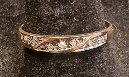 Vintage diamantring i 9 kt gull – ca. 0,04 ct