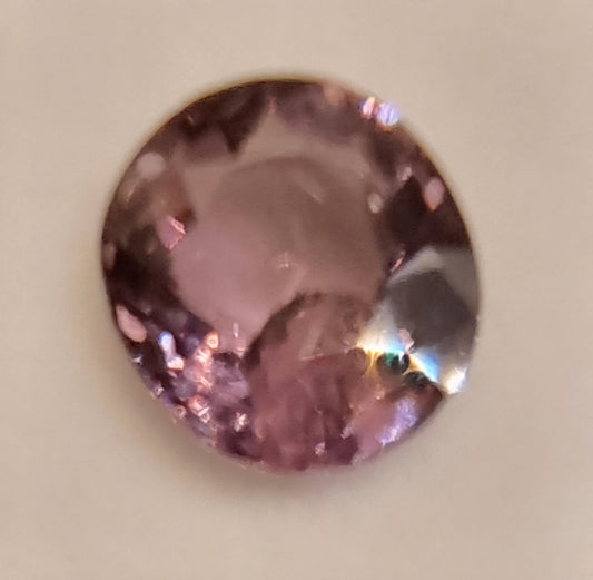 Naturlig rosa-lilla spinell – 2,28 ct – IGI-sertifisert