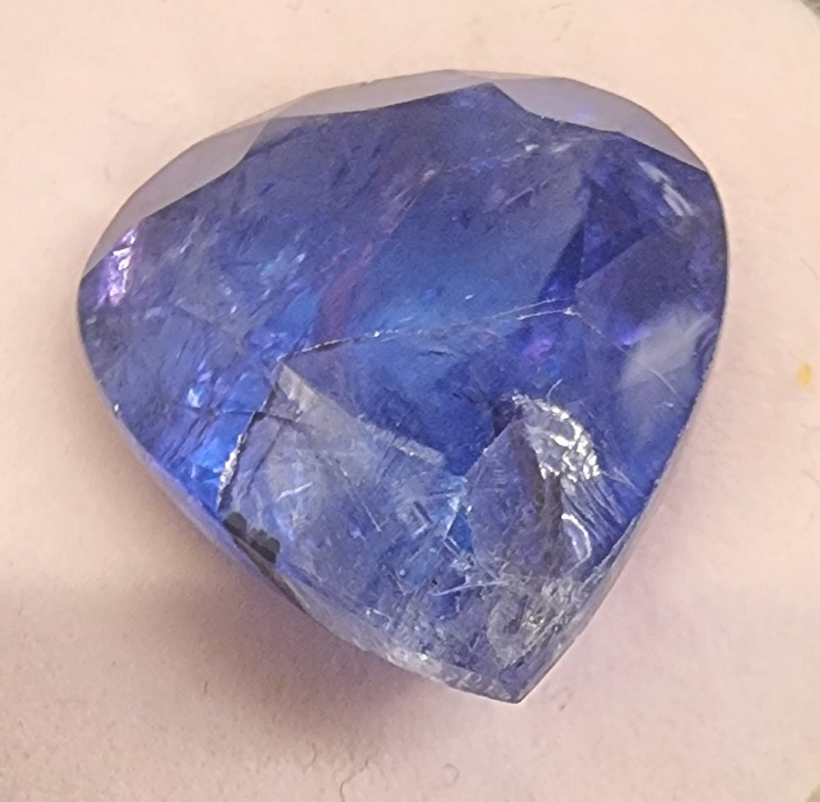 Naturlig tanzanitt – 10,87 ct – IGI-sertifisert