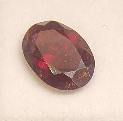 Naturlig spessartingranat – 8,07 ct – IGI-sertifisert