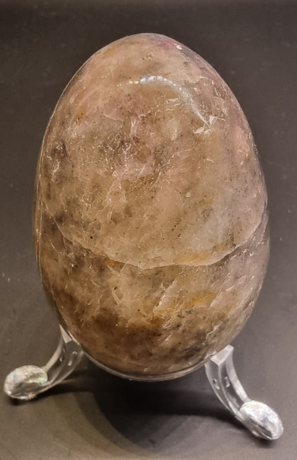 Polert mineral-egg – jaspis/kvarts med naturlig mønster