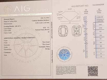 Naturlig Fancy Brown diamant – 0,52 ct – Cushion – AIG