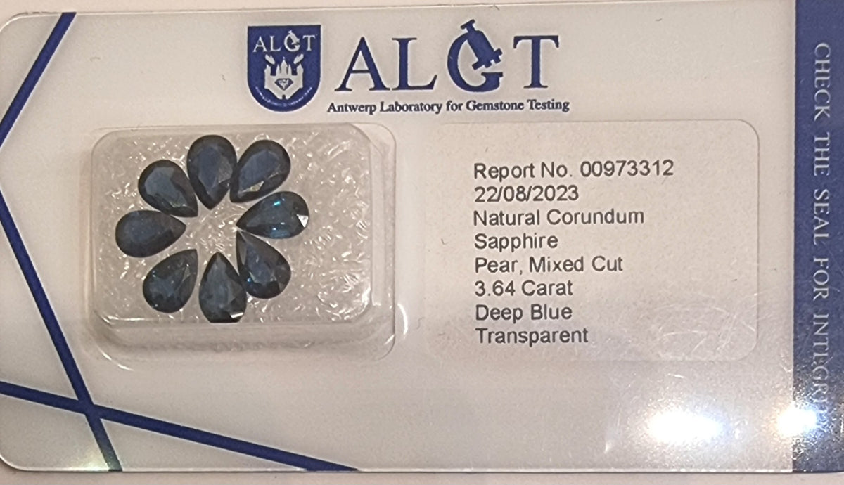 NATURLIG DYPBLÅ SAFIR – 8 PÆRESLIPTE STEINER – 3,64 CT – ALGT-RAPPORT