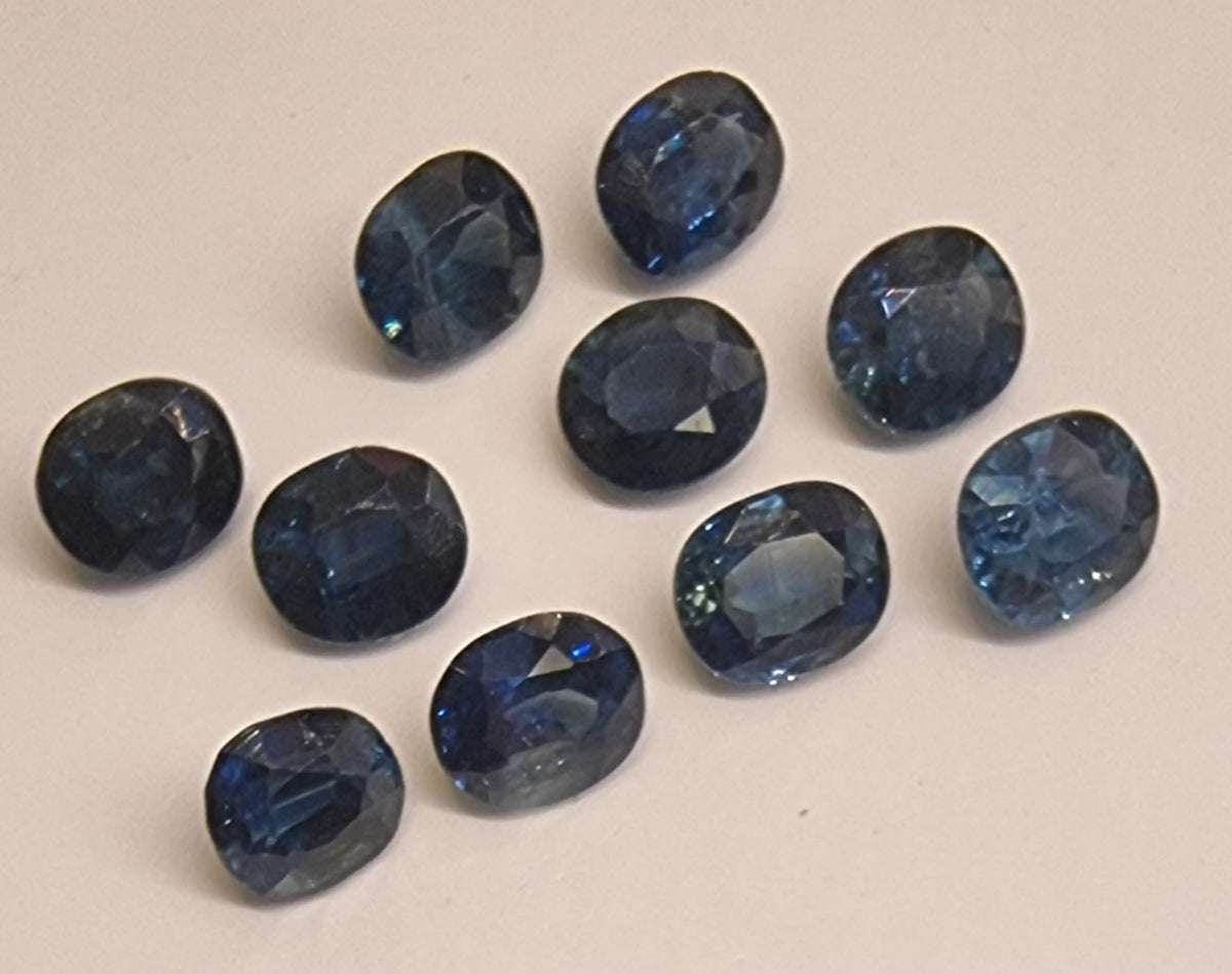 NATURLIG BLÅ SAFIR – OVALSLIPT – CA. 4,5 MM