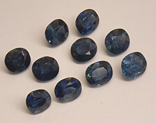 NATURLIG BLÅ SAFIR – OVALSLIPT – CA. 4,5 MM