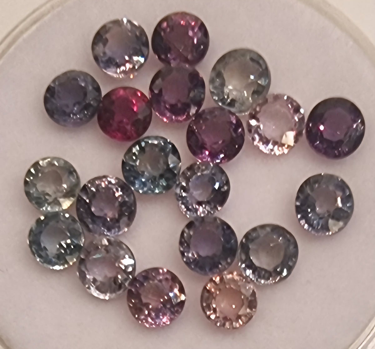 Multicolor safir – naturlig, fasettert – 20 stk.