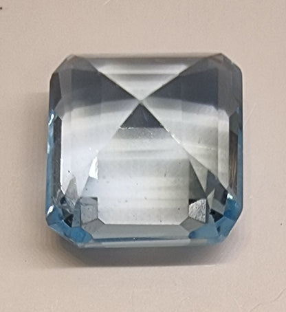 Sky Blue Topas – stor fasettert edelsten