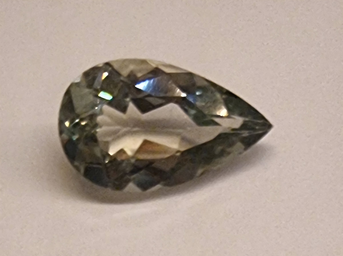 Naturlig grønn apatitt 3,43 ct – GIT-sertifisert