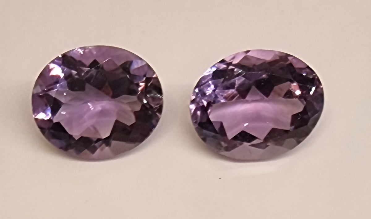 Naturlig ametyst – oval ca. 10 × 8 mm