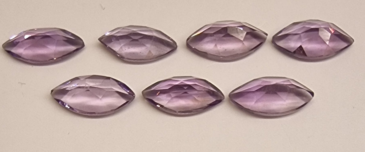 Naturlig ametyst – marquise ca. 10 × 5 mm