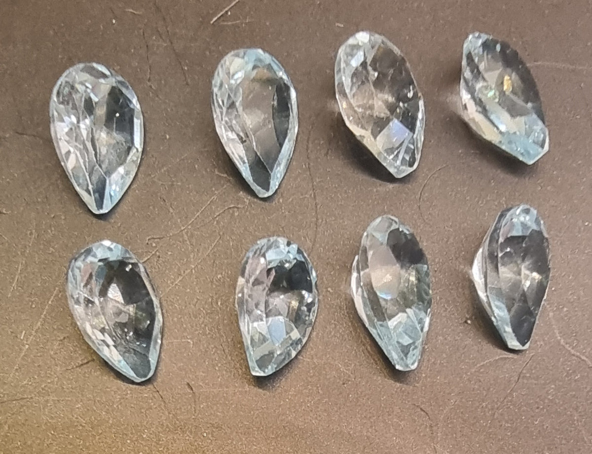 Blå topas – Sky Blue – pæreslipt – ca. 7 × 5 mm