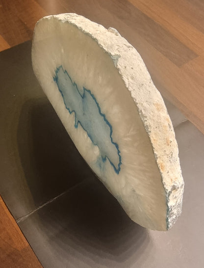 Stor agat- og kvartsskive – blå og hvit – 1,58 kg