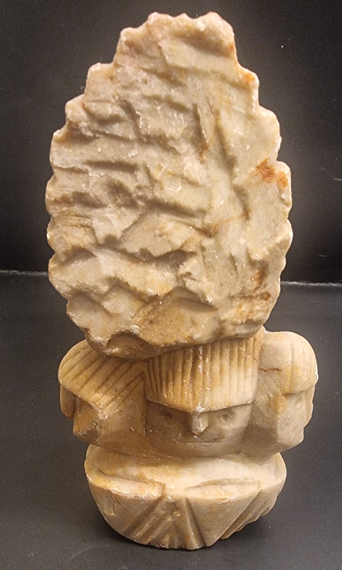 Håndskåret Ganesha i naturstein – 12,5 cm