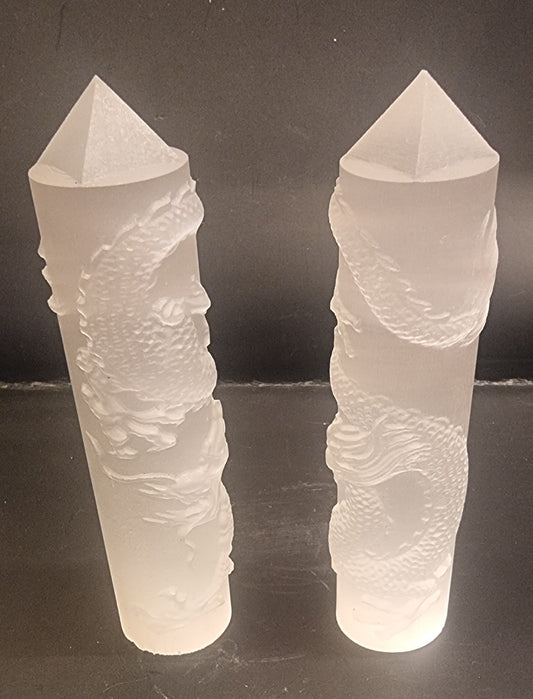 Selenittårn med utskåret drage – 10,5 cm