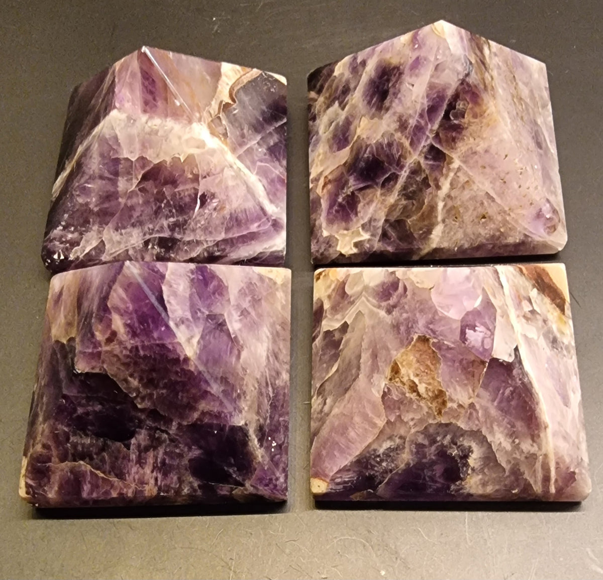 AMETYSTPYRAMIDE – CA. 5 CM