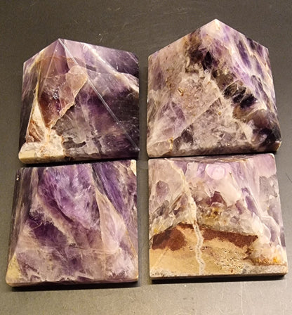 AMETYSTPYRAMIDE – CA. 5 CM