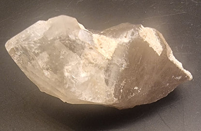 RØYKKVARTS MED HVITT MINERALBELEGG – 14 G