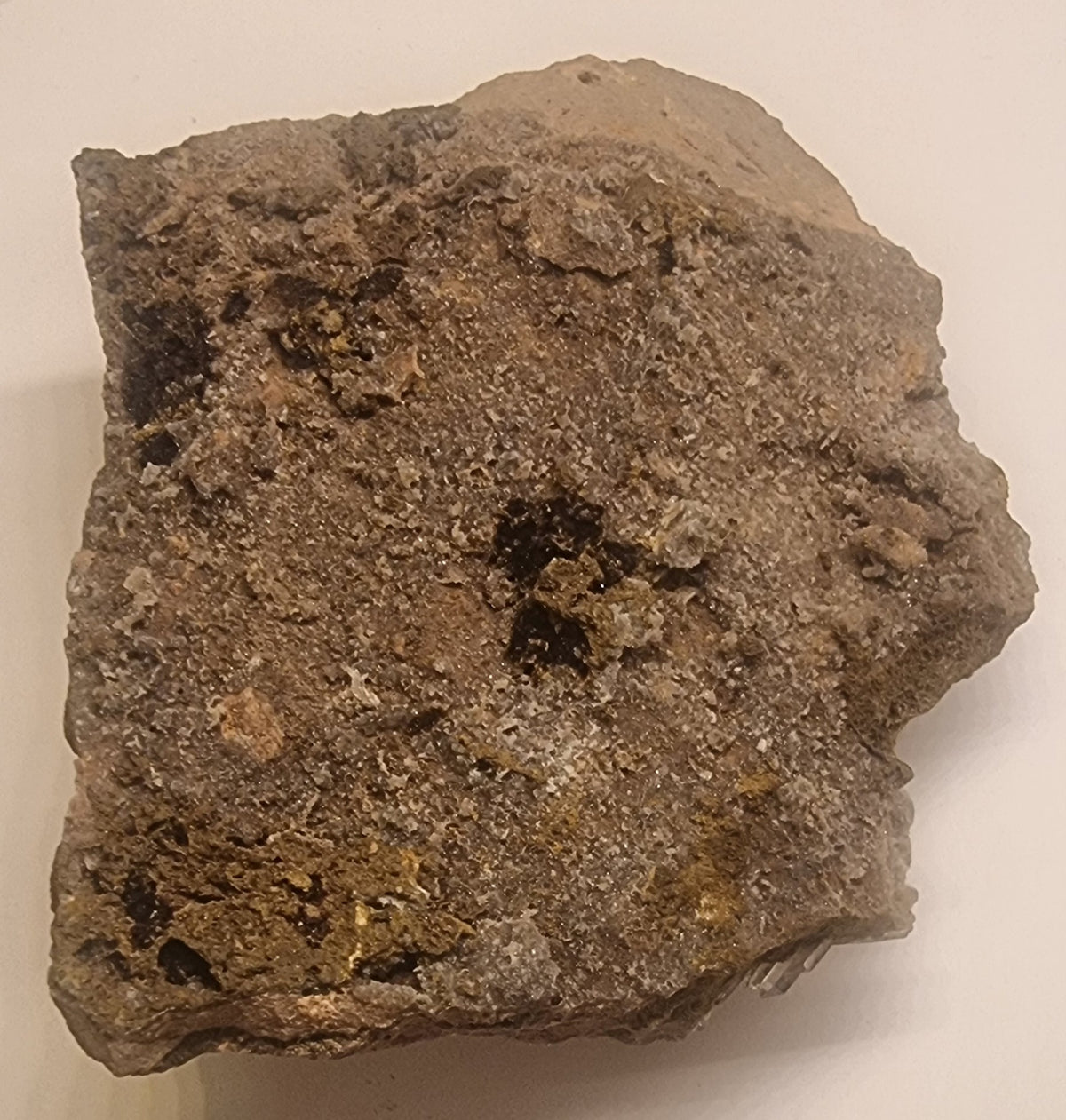 KALSITT MED DRUSISK KVARTSBELEGG – 465 G