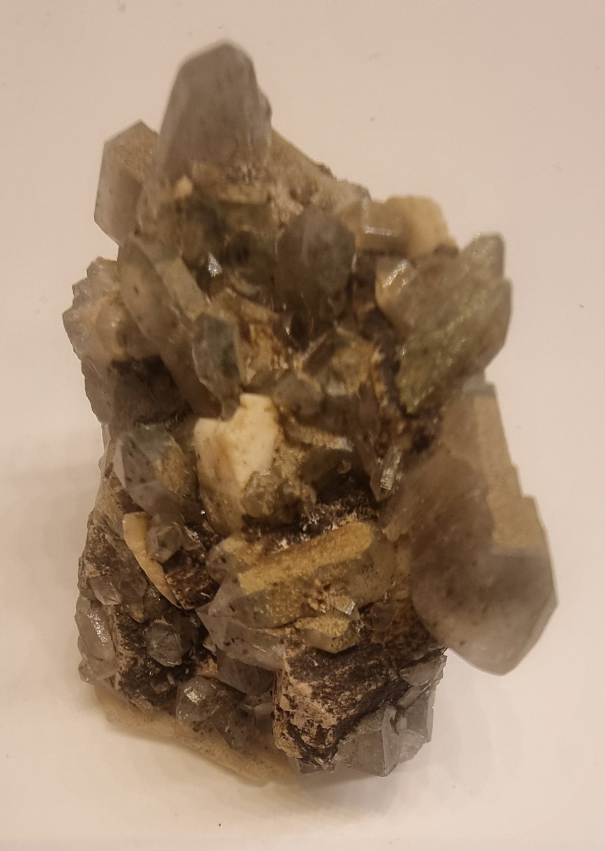 LITEN RØYKKVARTSGRUPPE MED LYST MINERAL – 20 G