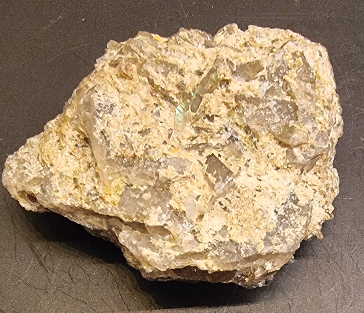 BERGKRYSTALL PÅ MUSKOVITT – 25 G